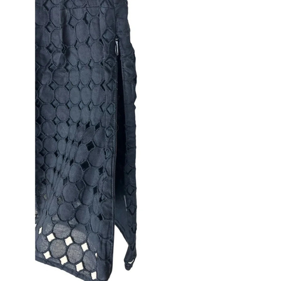 Talbots NWT Embroidered Eyelet Floral Blouse Size 2 - Picture 4 of 7